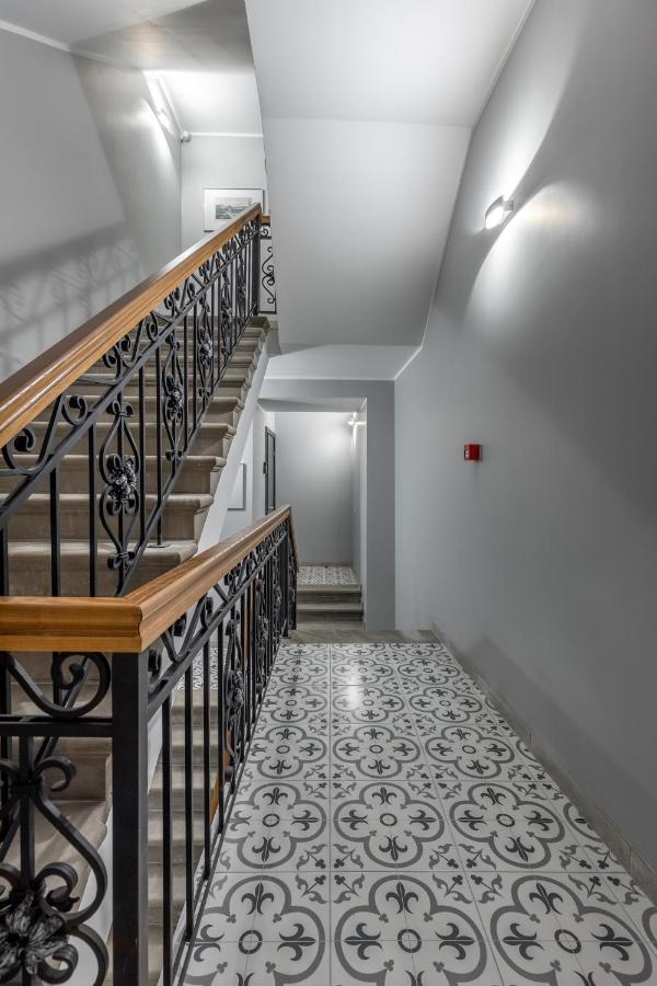 Enjoy Old Town Vibes In 1716 Laipu Residence With 4 Stylish Apartments And 1 Penthouse Riga Exteriér fotografie